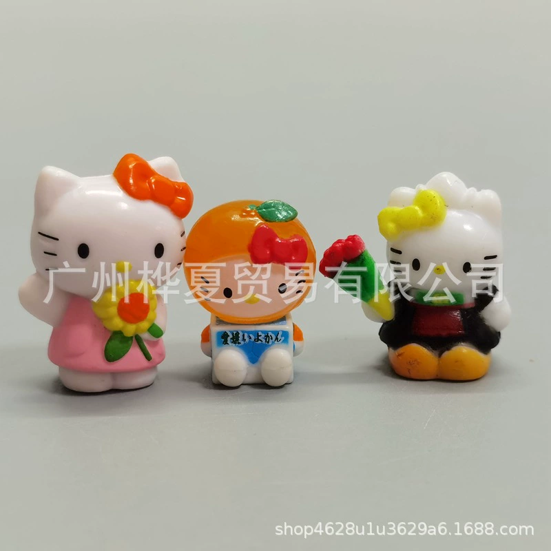 Small doll, cream phone case, three dimensional accessory, DIY