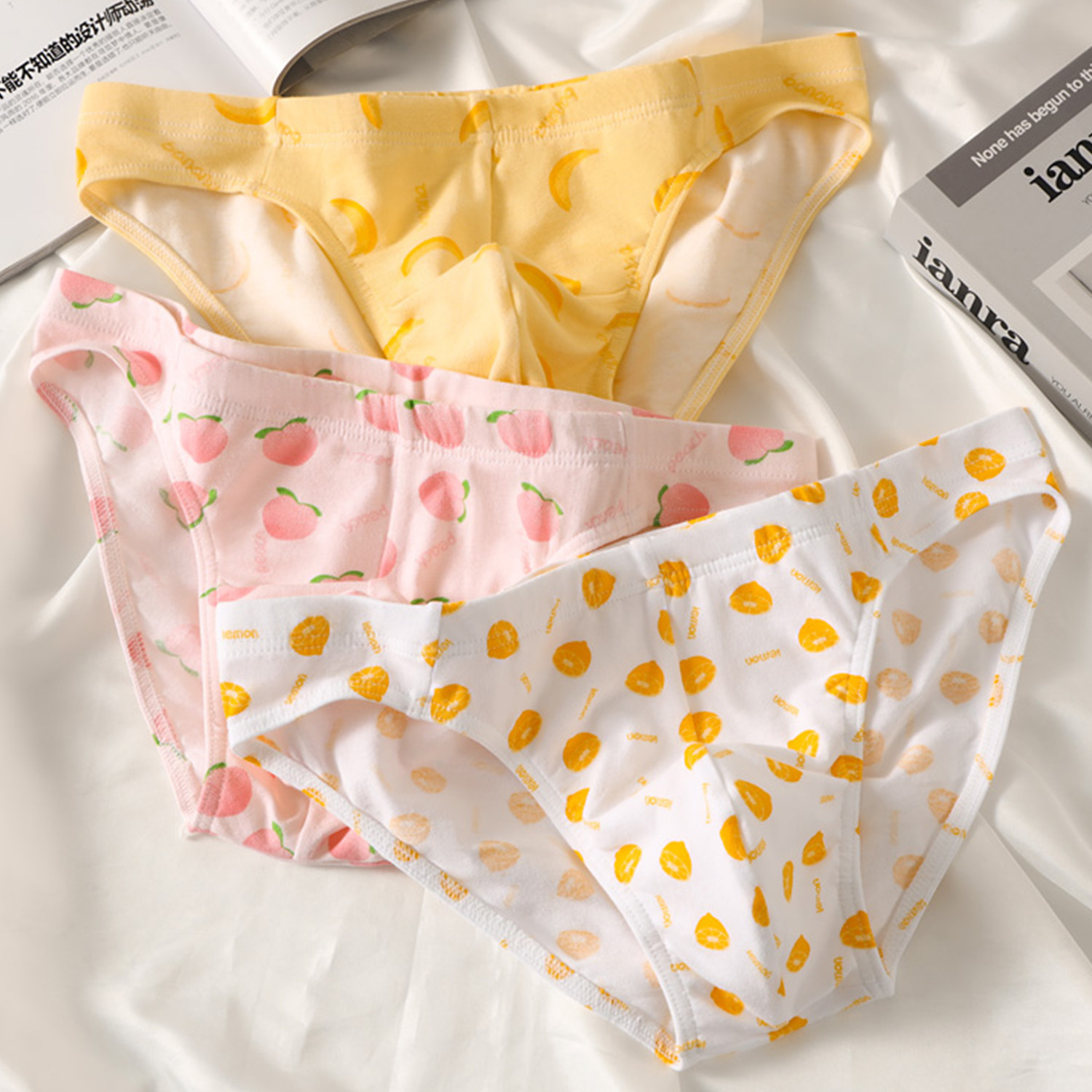 New Men's Underwear, Pure Cotton, Breathable, Sexy Briefs, Young Men's Personalized Fruit Print Sports Shorts