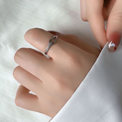 Niche design geometric diamond ring water drop hollow titanium steel non-fading versatile CNC prong set index finger ring for women