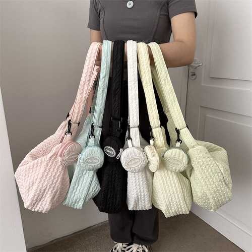 Large-capacity fashionable and simple nylon pleated casual bag  summer new style Internet celebrity one-shoulder cross-body dumpling bag