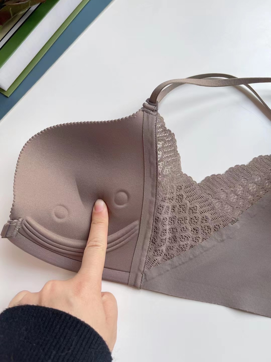 6333 hígado caliente clásico medio grueso Tipo de copa hebilla frontal sin anillo de acero profundo V sexy encaje espalda anti-anillo de acero traje de ropa interior