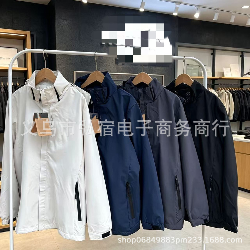 The North Face Classic Four-Color Couple's Jacket, Unisex Outdoor Spring and Autumn Coat, Single-Layer Waterproof and Windproof Jacket The North Face Classic Four-Color Couple's Jacket, Unisex Outdoor Spring and Autumn Coat, Single-Layer Waterproof and Windproof Jacket
