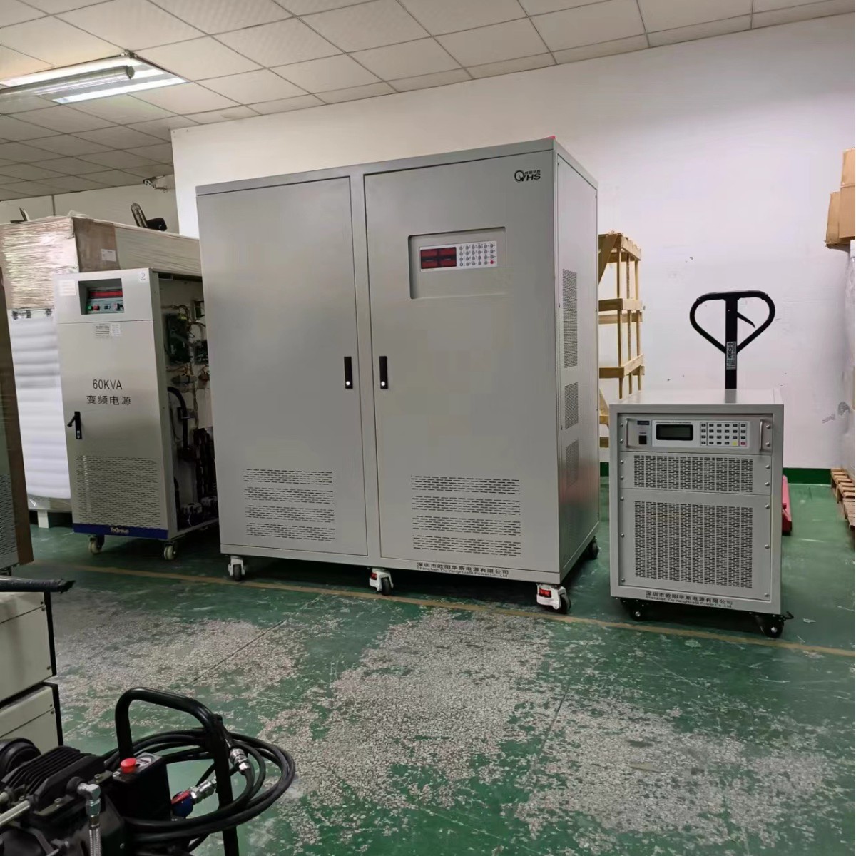 ŷ����˹150KVA�ɱ�̱�Ƶ��Դ�����20HZ-200HZ�����ɵ���������