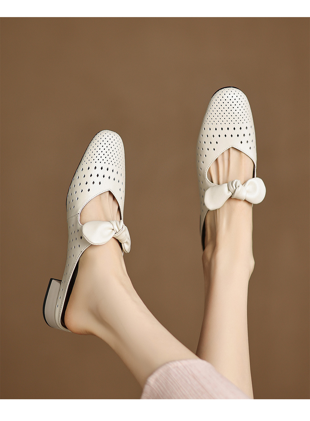 Dép sandal nữ da bò đục lỗ mũi kín quai hậu gót thấp — Màu hồng chi tiết 10