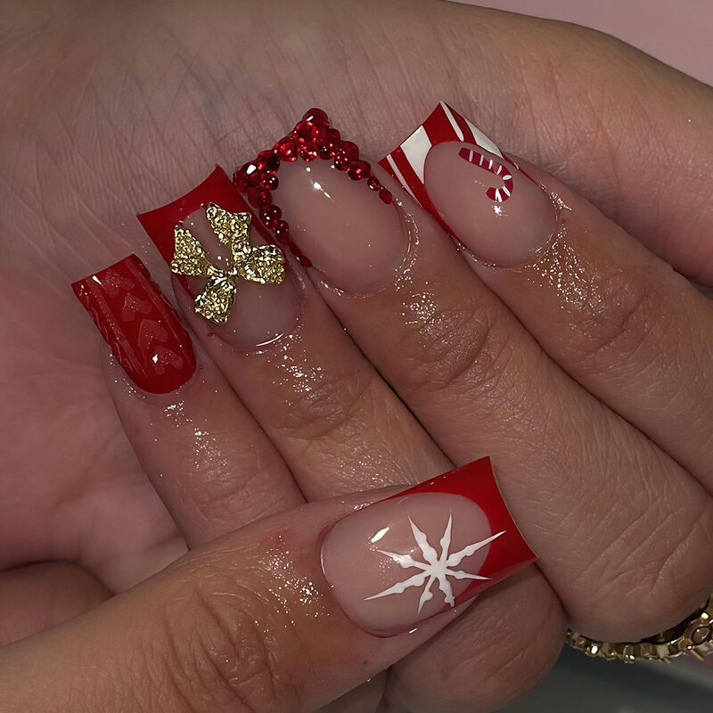 Cross-border Christmas nail art: French short square nails, red French style, gold butterfly design, white snowflake design, and detachable fake nails
