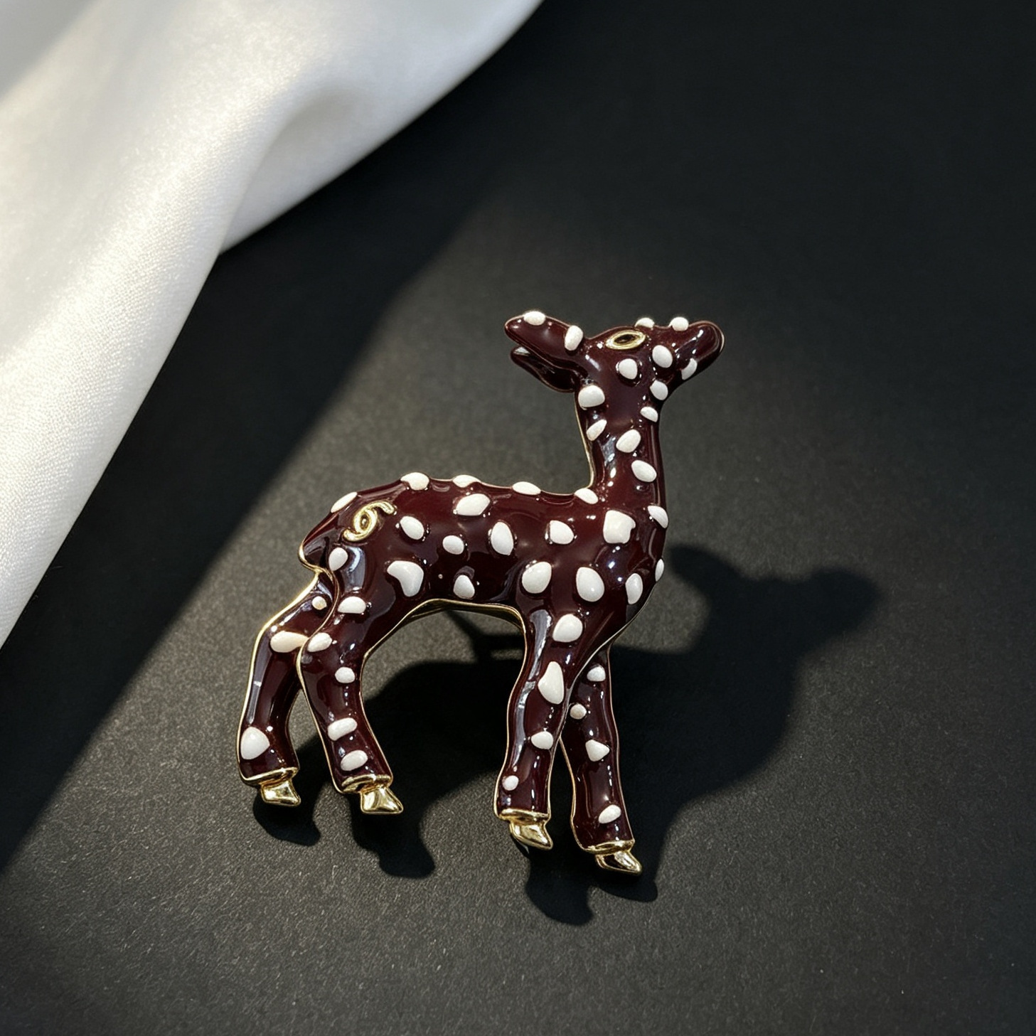 26 new models of spotted enamel deer brooches, light luxury, high-end, exquisite, three-dimensional, versatile animal pins, anti-slip