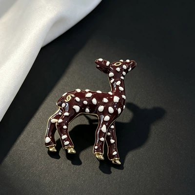 Yaxa sancaqları enamel deer brooches, light luxury