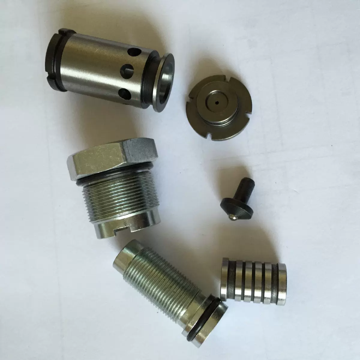 各种材质溢流阀配件厂家供应阀芯阀套液压阀门配件量大价优溢流阀