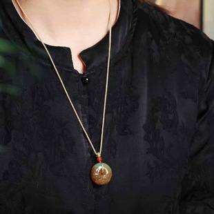 Jade Crafts Natural Xinjiang Hetian Jade and Sugar Material Old Material Butterfly Flower Bread Buckle Women's Pendant Certificate Delivery