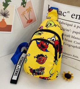 Bolsa para niños 2023 nueva bolsa de hombro de dibujos animados bolsa de pecho de tela de nylon ins bolsa de hombro de niña de moda al por mayor
