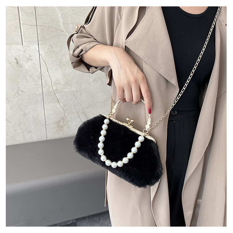 Women's Small Plush Solid Color Fashion Beading Square Lock Clasp Square Bag display picture 3