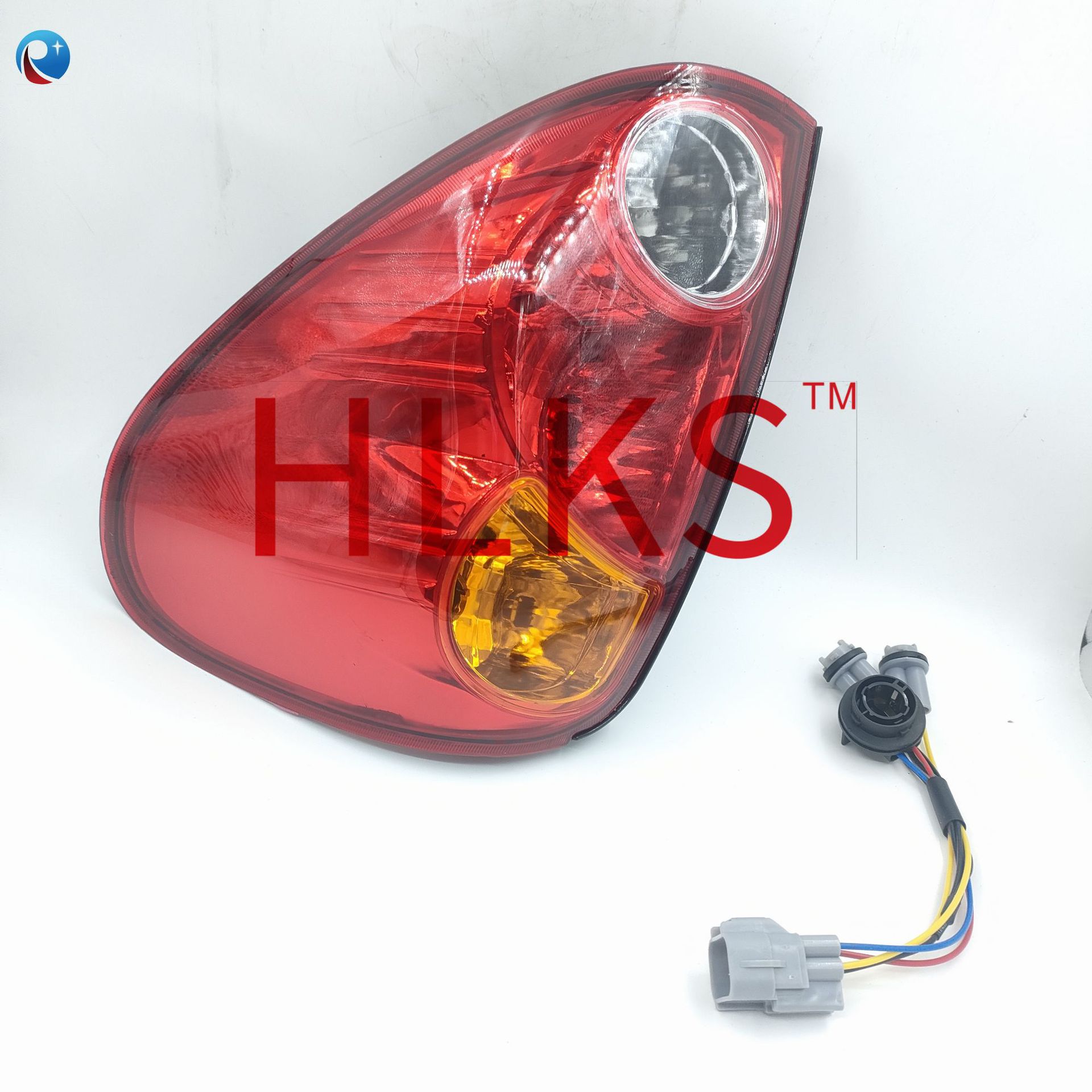 8330A009 8330A010 adecuado para Mitsubishi L200 luz de freno luz de marcha atrás