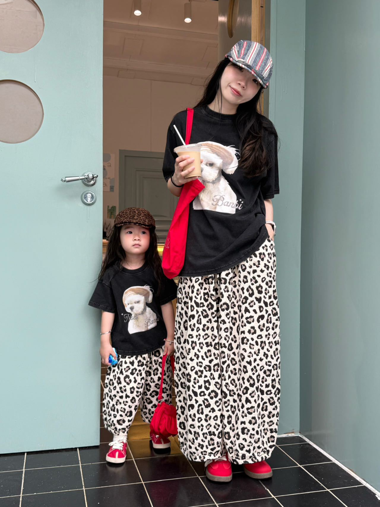 Summer 2025 Girls New American Retro Puppy Print Family Short-Sleeved T-Shirt Women's Round Neck Loose and Slim