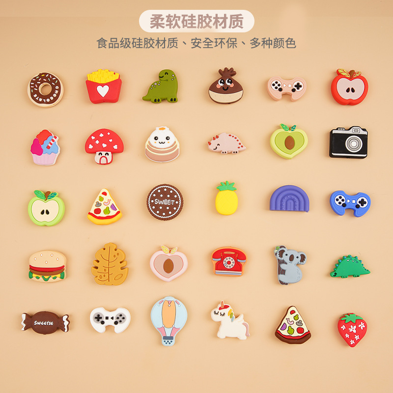 Nuevo juego de bricolaje, accesorios para bolígrafos con cuentas, cuentas de mordedor, cuentas de silicona de grado alimenticio, cuentas de silicona de dibujos animados al por mayor