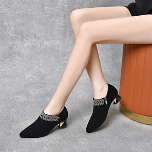 ��Ƥ�ָ���چ�ЬŮ���^ĥɰƤŮЬ2024�����¿�r��ˮ�ŮʿƤЬ