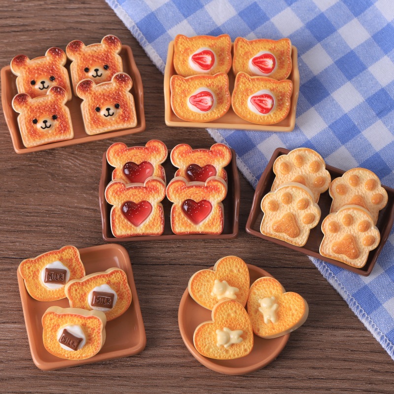 Dollhouse Miniature Scene Decoration Artificial Food Toy Caramel Toast Bread Heart Bear Resin Accessories