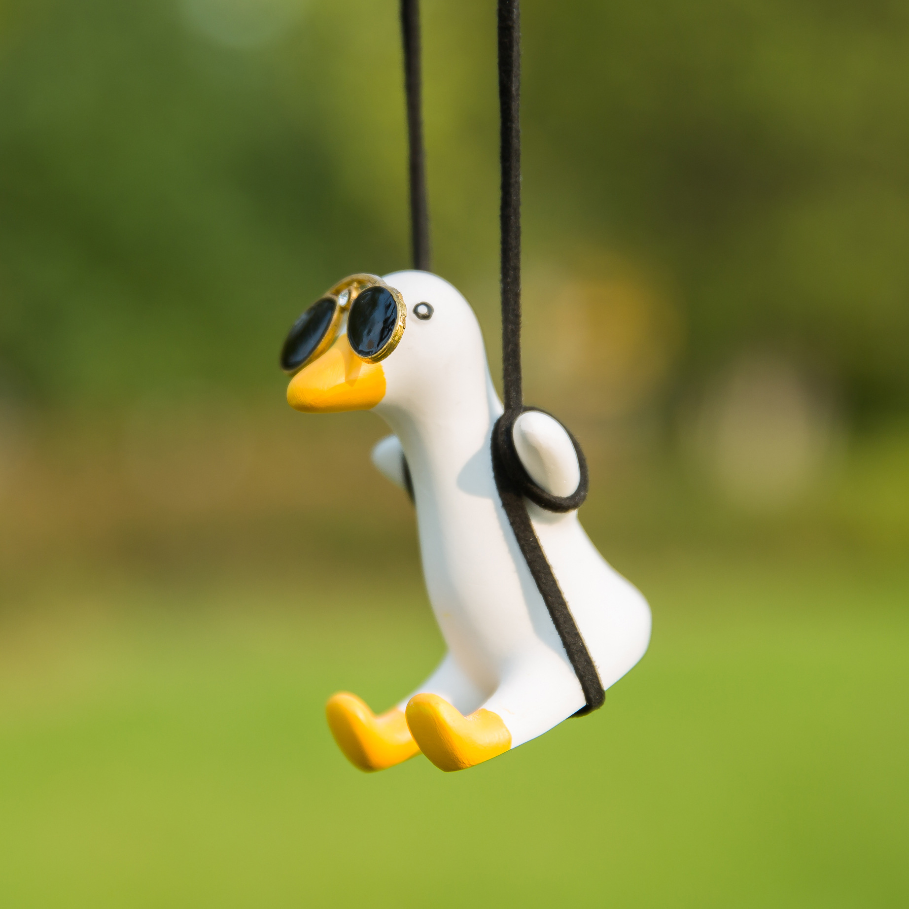 Cross-Border Car Hanging Ornaments Swing Duck Car Hanging Decoration Car Essential Supplies Car Interior Accessories