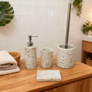 ���W�L�Ƶ�ˮĥʯ��֬�lԡ�ļ�����Һƿ�ڱ��RͰˢ�����бP