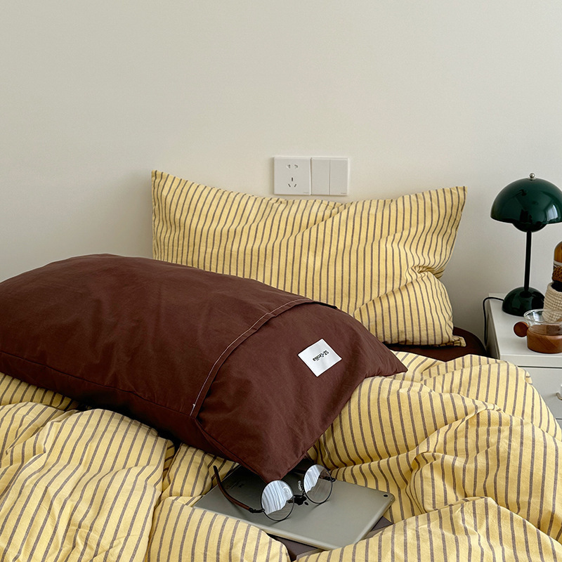 Set copripiumino 4 pezzi in cotone rigato stile nordico retrò_voghion.com