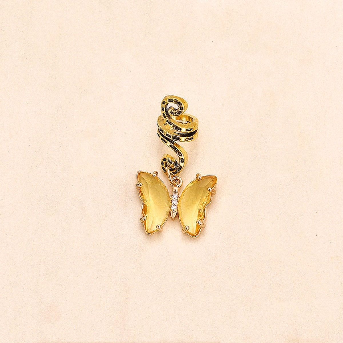 Red famoso nuevo anillo de pelo de trenza sucia personalidad hip hop colgante de cristal mariposa anillo de pelo de moda cool girl tocado para el pelo