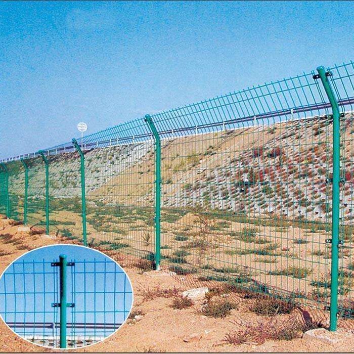 厂家直销折弯双边丝防护网高速公路隔离铁网安装便捷价格实惠耐用