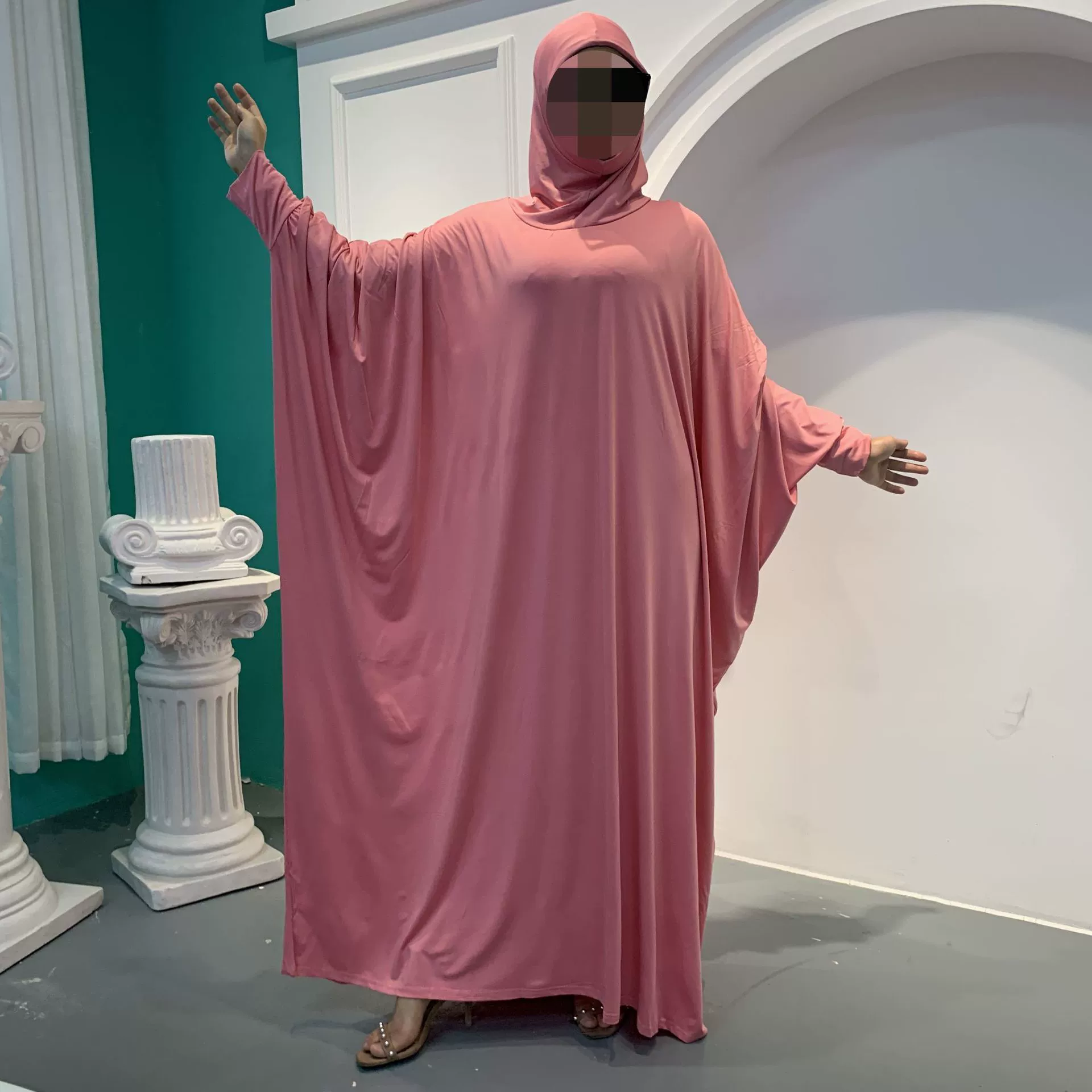 Dajie Middle East solid color fashion bat sleeve robe 6198