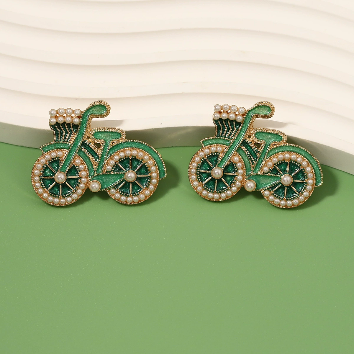 Fashionable design creative metal bike, earrings from pearl, European style