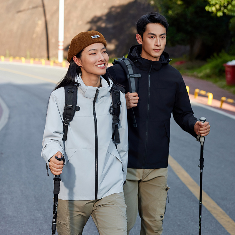 男性と女性のための単層ジャケット、フード付きの薄いウインドブレーカー、ファッショナブルなブランドのカップル、単色の防風防水ジャケット|undefined
