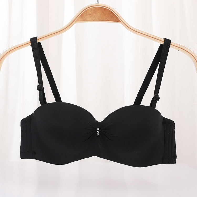 Fábrica de stock de 1 / 2 taza de sujetador de mujer brillante sin marca de ropa interior ajustable sujetador pequeño