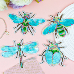 カラフルな昆虫のスパンコール刺繍布貼りカラー蝶服パッチバッグ服刺繍布飾り刺繍