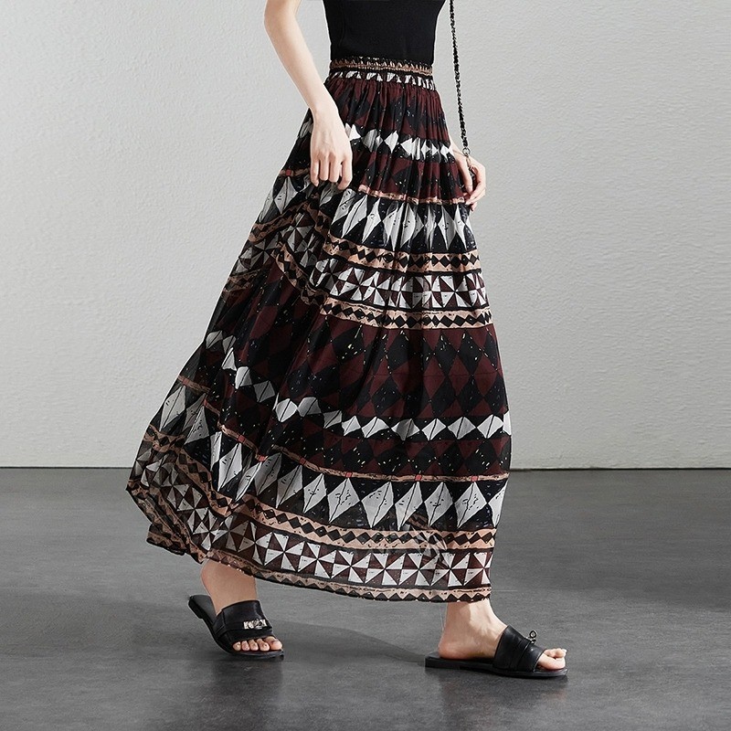 专柜品质2025夏新款波西米亚风印花半身裙时尚显瘦中长款a字伞裙