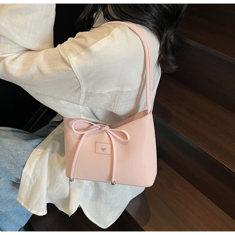 Women's fashion bucket bag 2025 new retro handbag, bow single-shoulder bag, solid color versatile underarm bag undefined