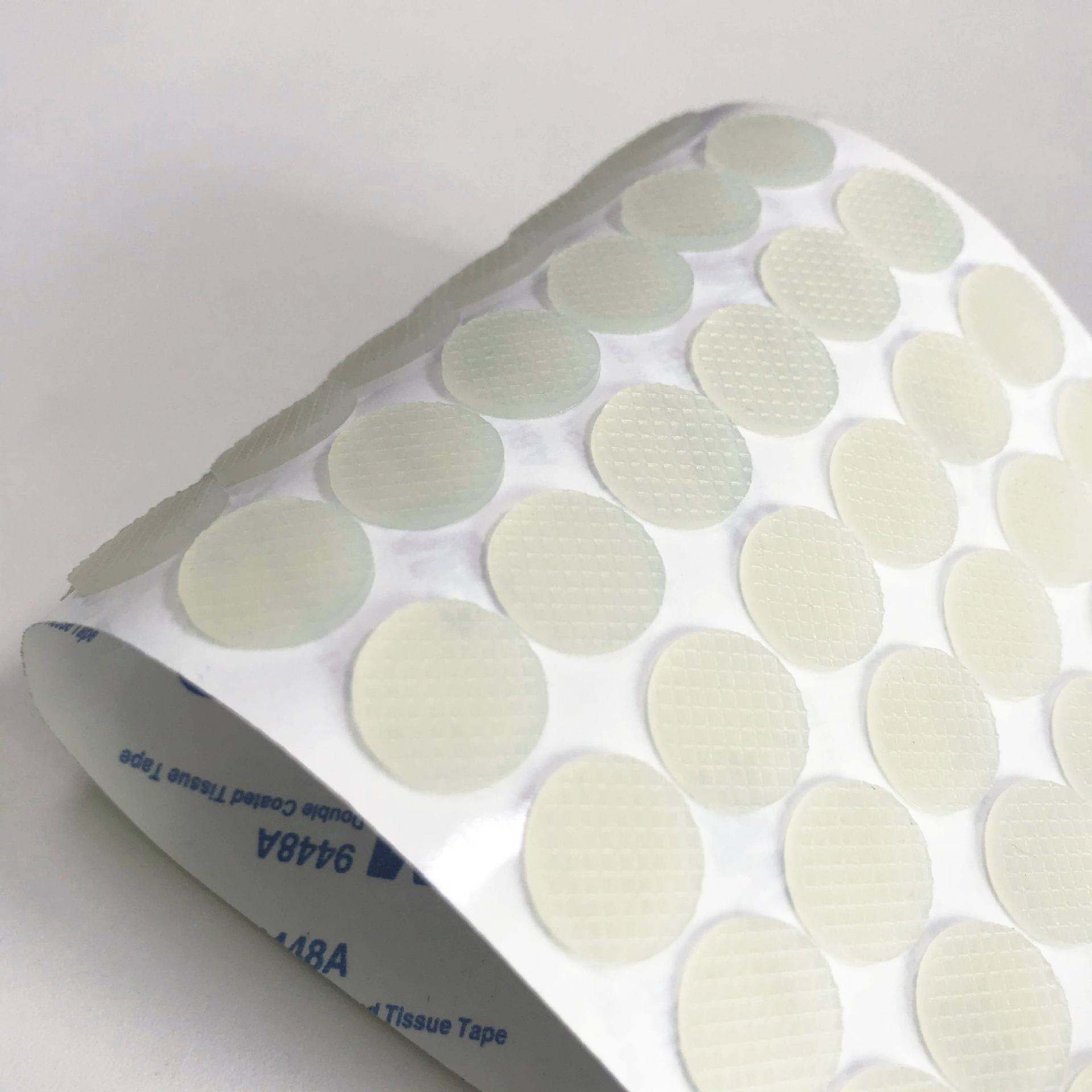 厂家直供硅胶脚垫格纹防滑硅胶垫片自粘黑色防摩擦硅胶垫圈