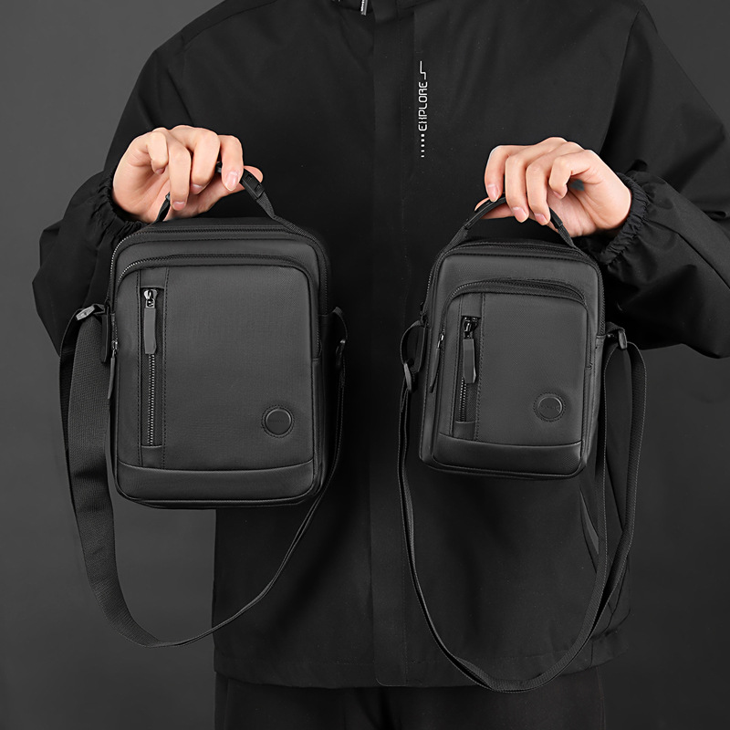 2024 nuevo bolso de hombre de gran capacidad de moda moda mochila de mano casual vertical simple mochila de viaje al por mayor