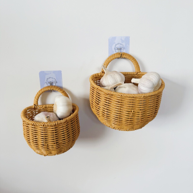 Woven Kitchen Ginger and Garlic Hanging Basket Wall-Mounted Storage Ginger and Garlic Wall-Mounted Rattan Basket Decorative Flower Basket Storage Rack