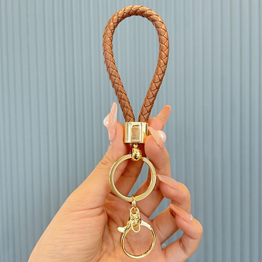 Leather keychain exquisite car key accessories small gift key chain lanyard woven metal keychain wholesale