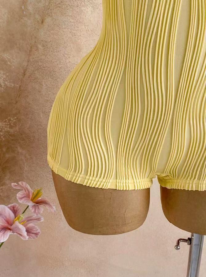 American Retro Wavy Striped Halter Neck Jumpsuit Shorts For Women Deep V Hollow Out Slim Fit Knit Jumpsuit_ecoleips.com