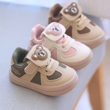 婴幼儿学步鞋秋季新款0-1-2岁女宝宝软底板鞋儿童可爱休闲鞋小童3