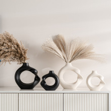 ����Ť���մɻ�ƿ���s�A��ƿ�p�ݼҾ������b[������羳���l