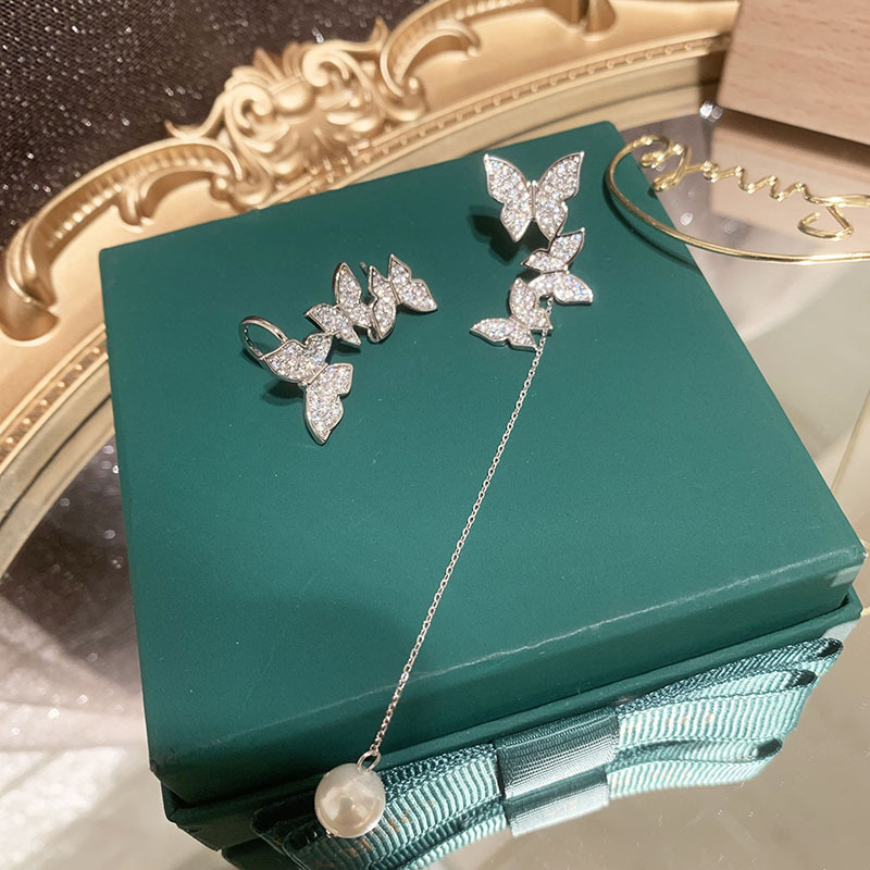 Asymmetrische Lange Perlenohrringe Mit Schmetterling display picture 4