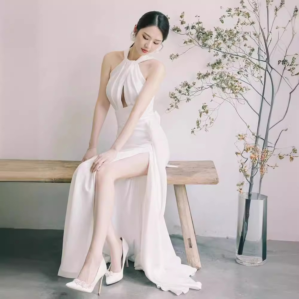 Abito da sposa leggero in stile francese 2026, nuovo piccolo abito da sposa semplice in raso bianco con scollo all'americana e schiena scoperta per le donne_voghion.com