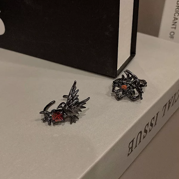 Diablo Red Diamond Crow Niche Design Spinous Trend Personality All-match Fashion Opening Adjustable Ring Accessories