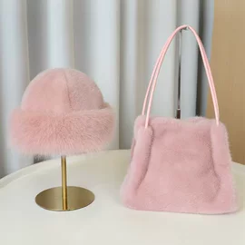 成人帽;女士斜挎包;腋下包