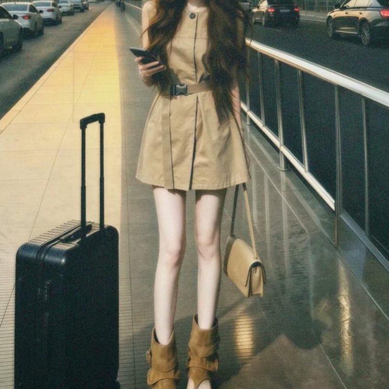 French Retro Khaki Vest Dress for Women, Summer 2026 New Style, Very Beautiful, Waist-Cinching A-Line Workwear Short Skirt