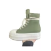 Green canvas platform