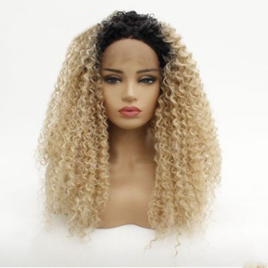 Gradiente para mujer, color dorado mixto, rizado africano, peluca larga y rizada, casco de encaje delantero de fibra química al por mayor LW0022