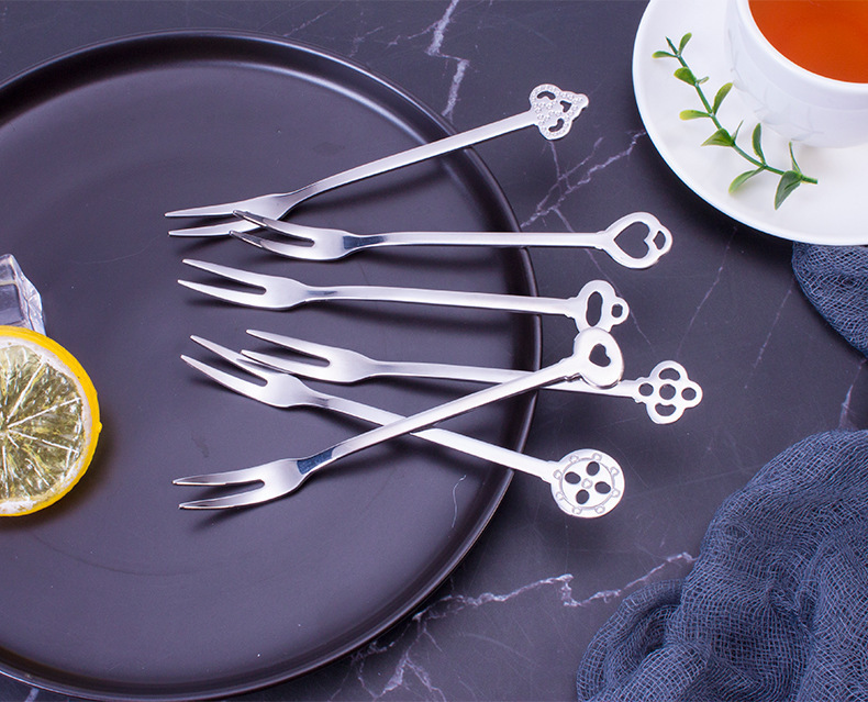 304不锈钢水果叉 创意甜品叉二齿水果签 礼品批发跨境供应 月饼叉详情图4