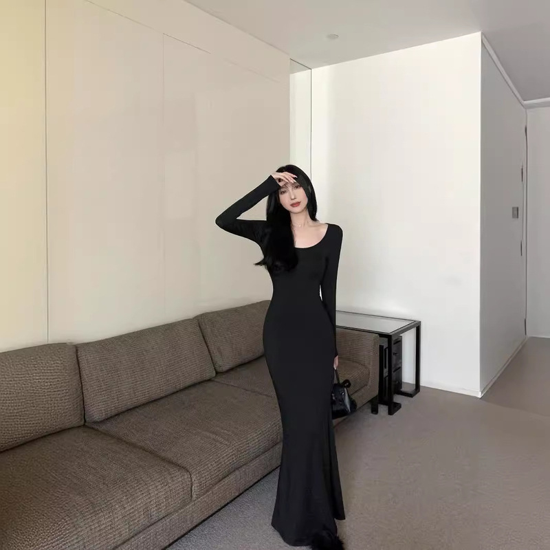 Hot girl pure desire long sleeve dress women's autumn and winter 2023 new sexy bottoming dress slim fishtail sheath skirt