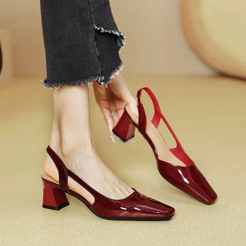 法式一字带包头凉鞋女夏季2025年新款方头后空单鞋红色粗跟高跟鞋