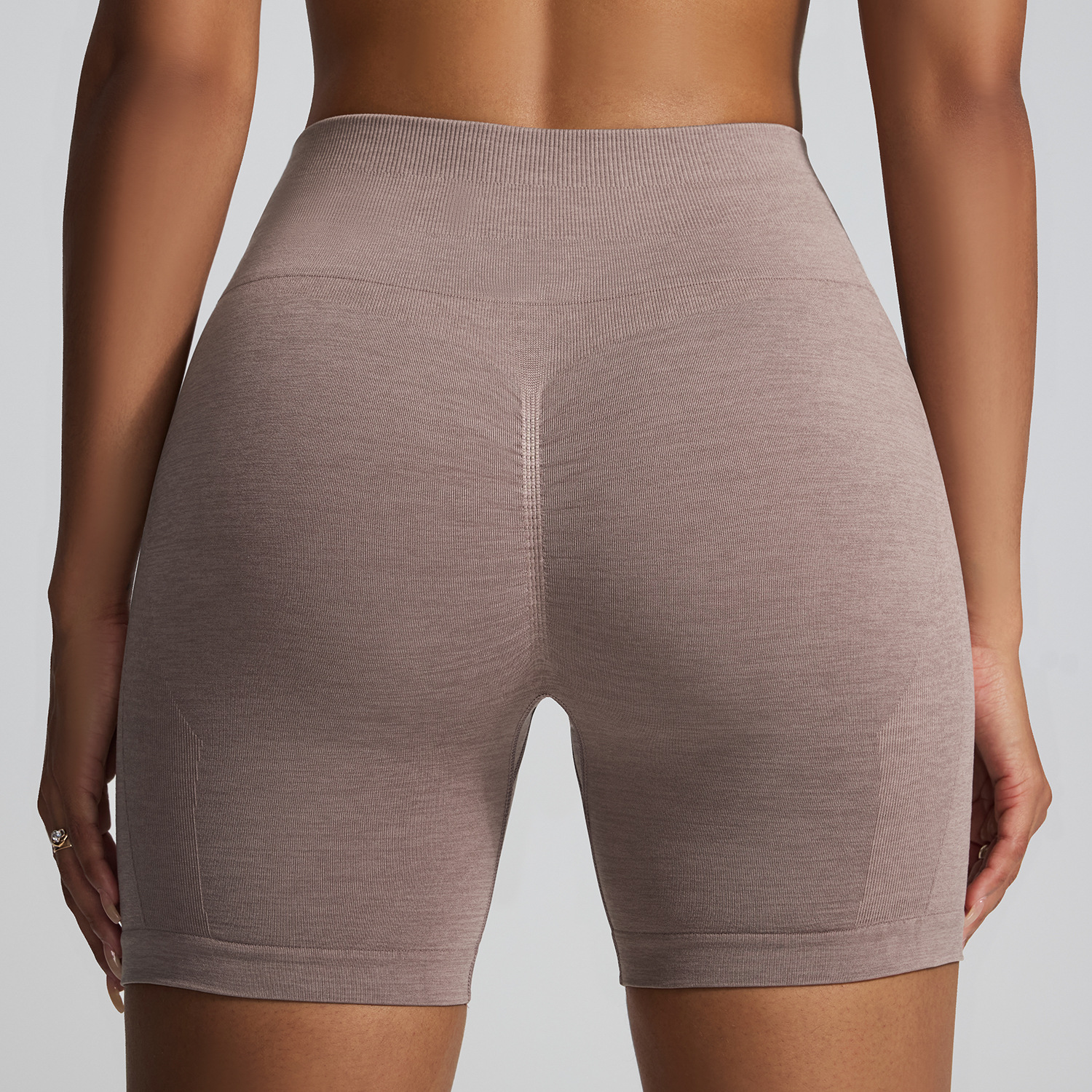 Nuevos pantalones de yoga ajustados transfronterizos, pantalones deportivos cationicos de secado rápido, pantalones cortos deportivos de tres puntos con jacquard sin costuras y cadera de melocotón